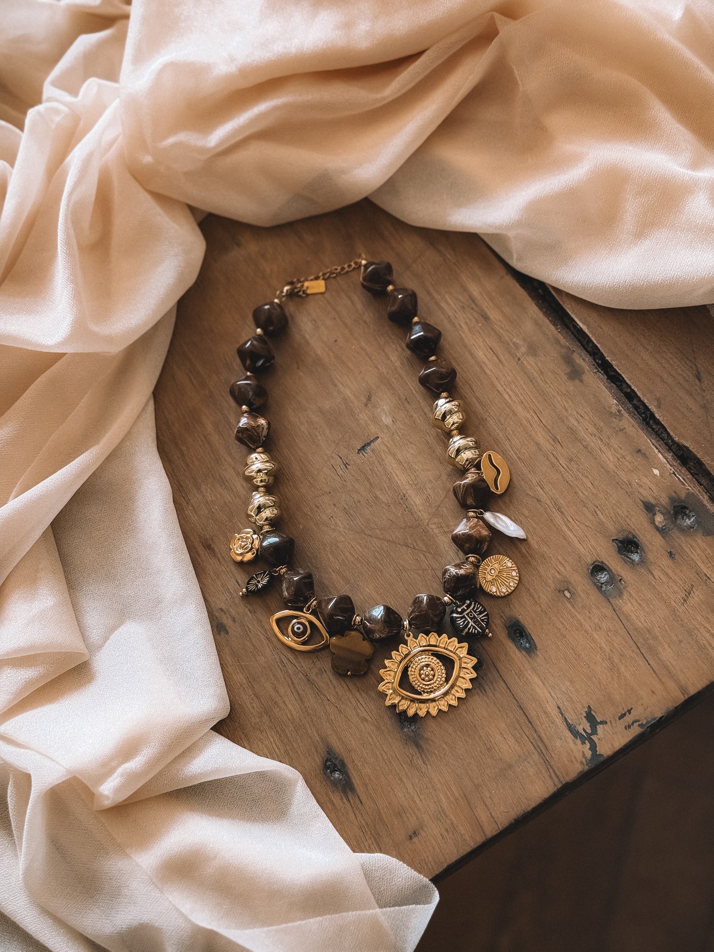 Collier Yuma marron
