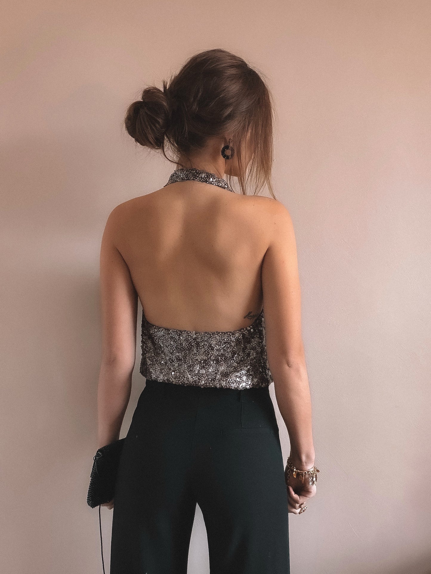 Dos nu Léna Argenté